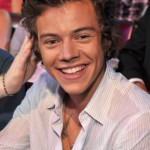 Harry-Styles-enjoying-the-2013-Teen-Choice-Awards-at-Gibson-Amphitheatre